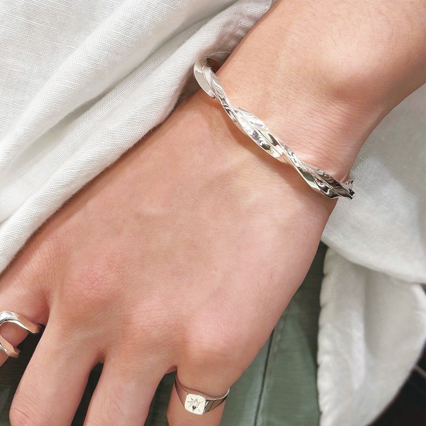 DAVAN(ダバン)Wide forge Bangle ワイドフォージバングル Wide forge Bangle – DAVAN